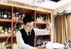 <b>【新生故事】汪梓旭:比起清晨 深夜的酒更令人暖心</b>