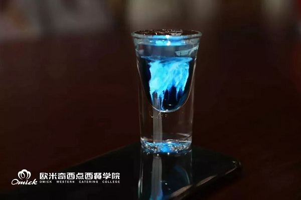 调酒师哪个学校好