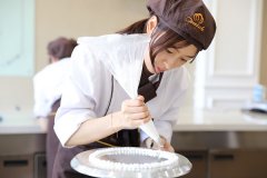 成绩不好的女生学什么技术好?女生初中毕业能干嘛?