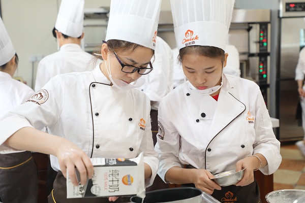 成绩不好的女生学什么技术好