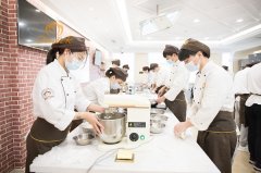 合肥欧米奇国家西点师职业资格证考试于昨日举行！