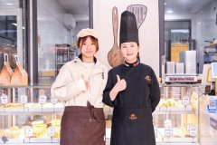 杨芳:盛放在上海街头的“向日葵女孩”